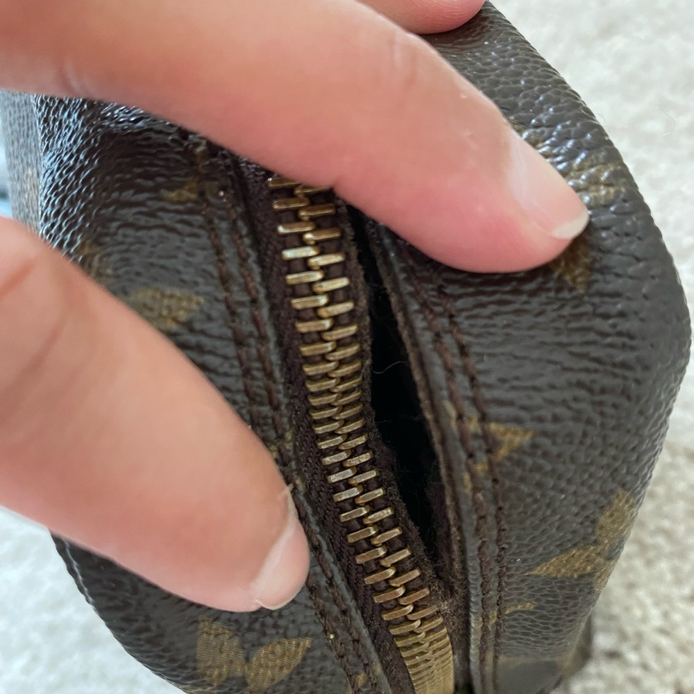 Vintage Louis Vuitton Trousse 23 - Picture 7 of 7